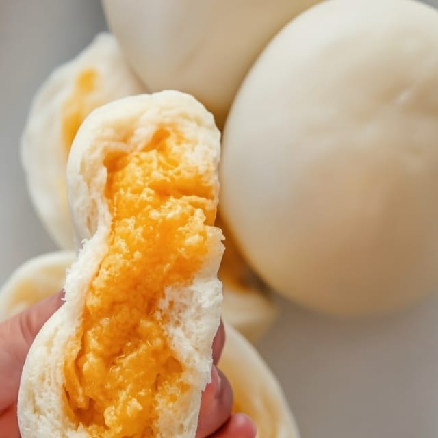 Custard Bun ( 3 pcs).