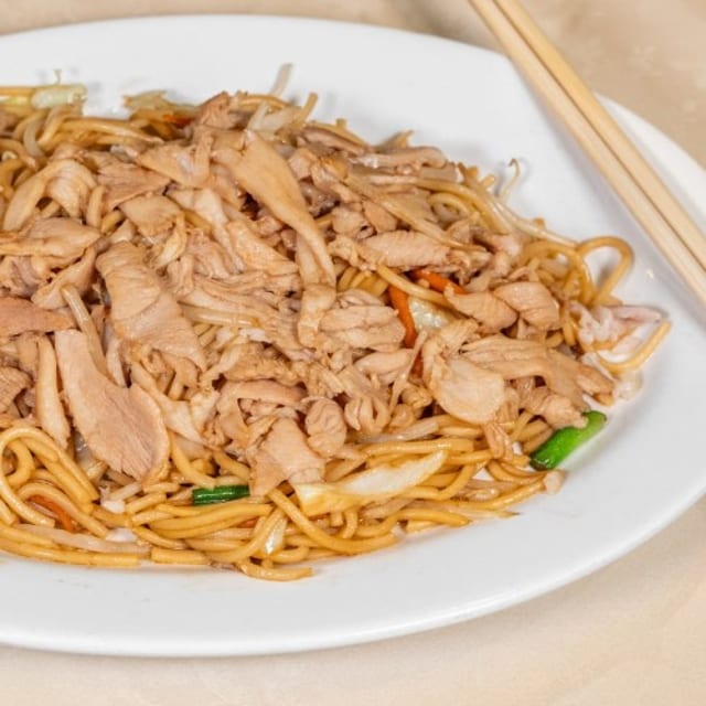 Low Mein Deluxe.