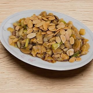 L10. Almond Chicken