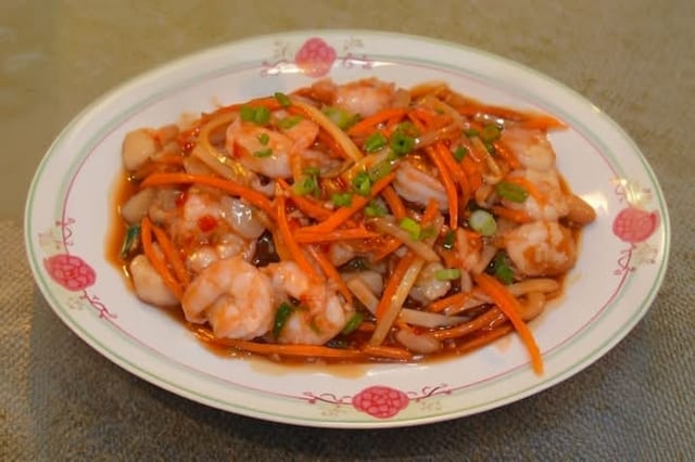 L16. Shrimp Szechwan Style.