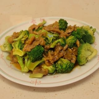 L8. Beef With Broccoli